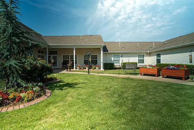 Photo of Blue Ridge Place, Assisted Living, Midwest City, OK 4